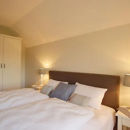 Charming Fens Family *