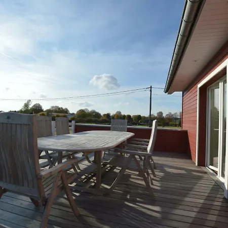 펜션 Charming Fens Family 와이메스