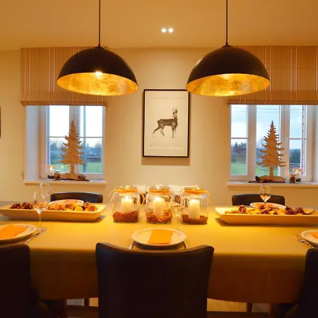 Сasa de vacaciones Charming Fens Family *