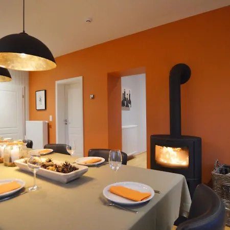 Charming Fens Family